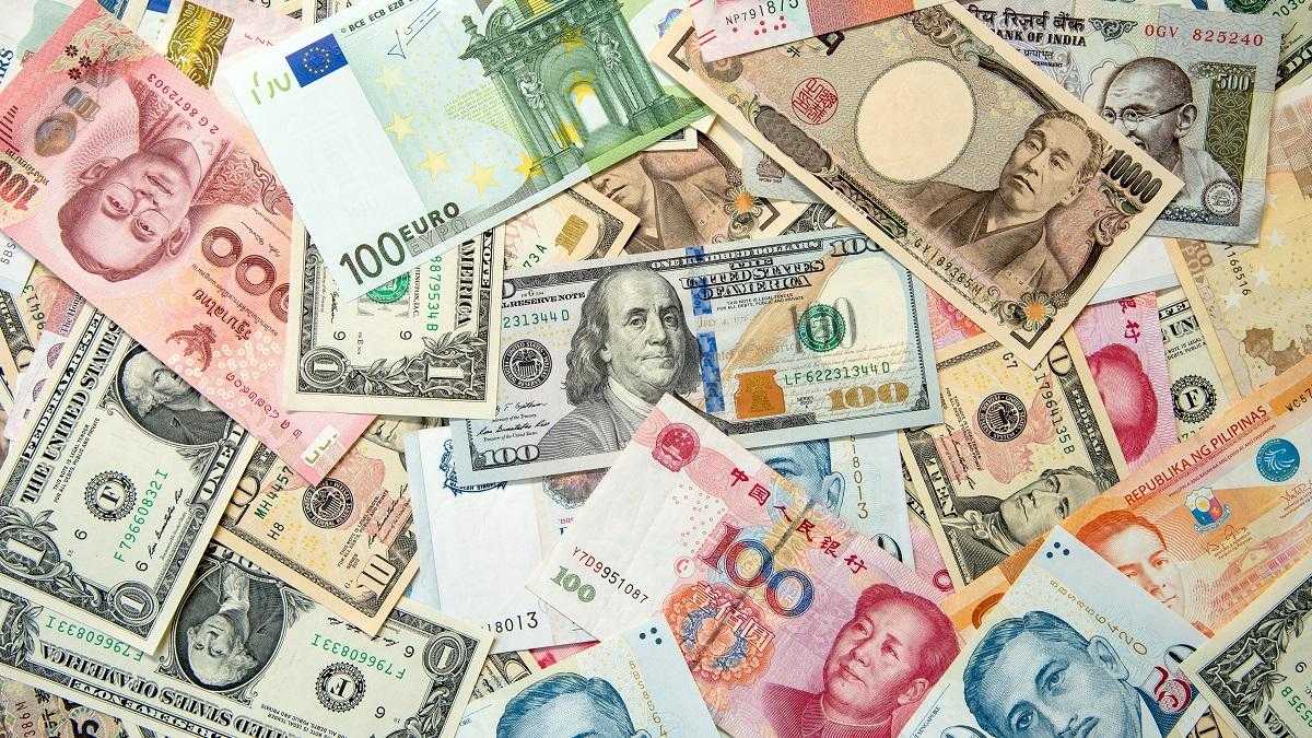 How To Get Foreign Currency When Traveling Abroad - Winie's Student World